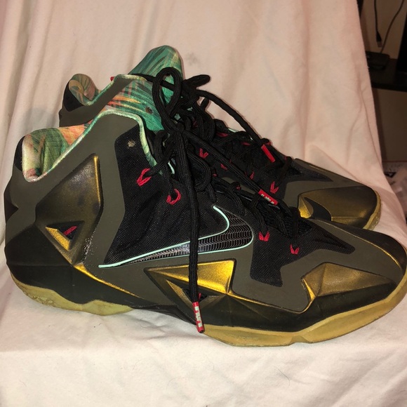 LEBRON 11 "KINGS PRIDE" - Picture 3 of 8